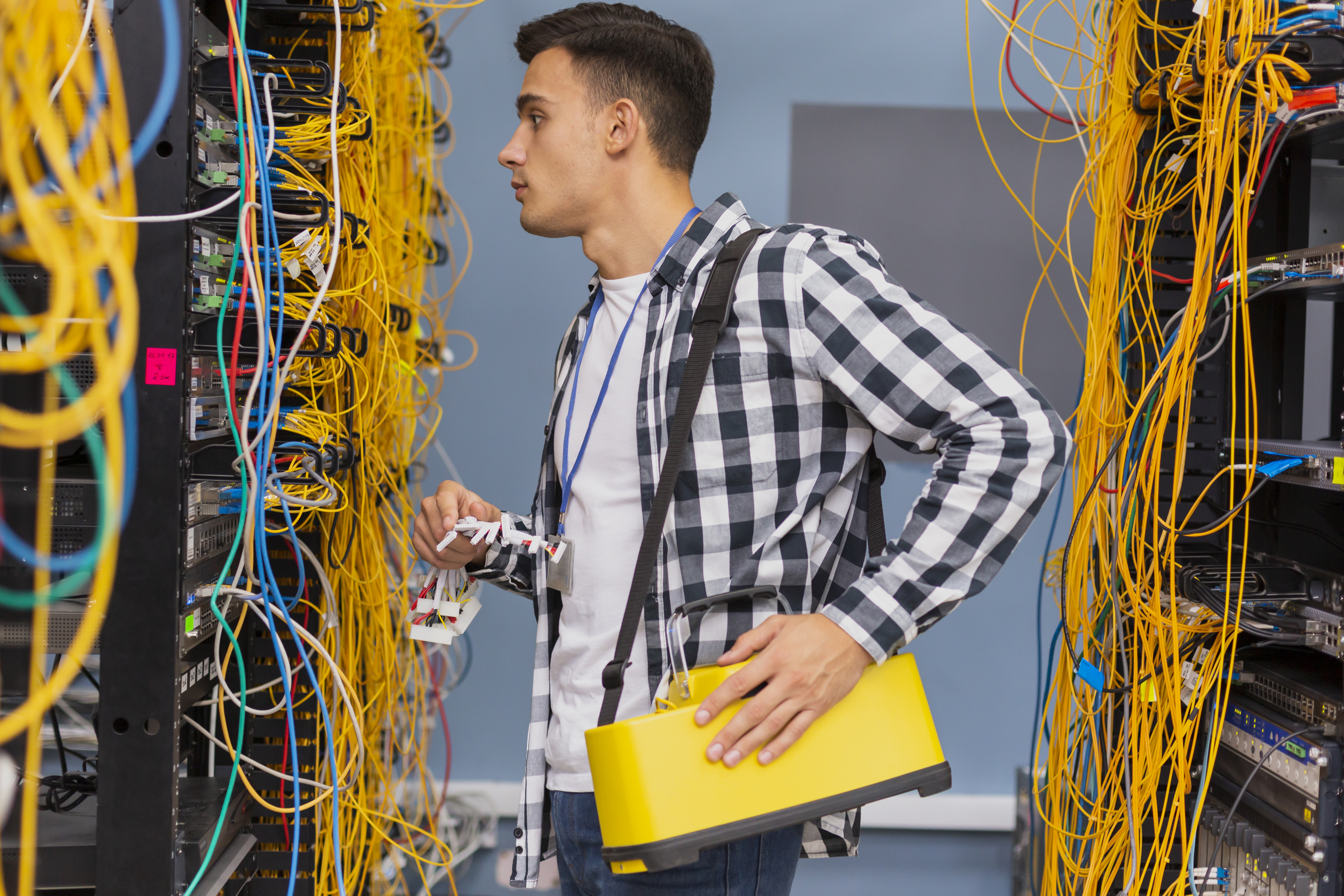 بهترین تست کابل شبکه: راهنمای کامل برای بررسی کیفیت کابل‌های LAN